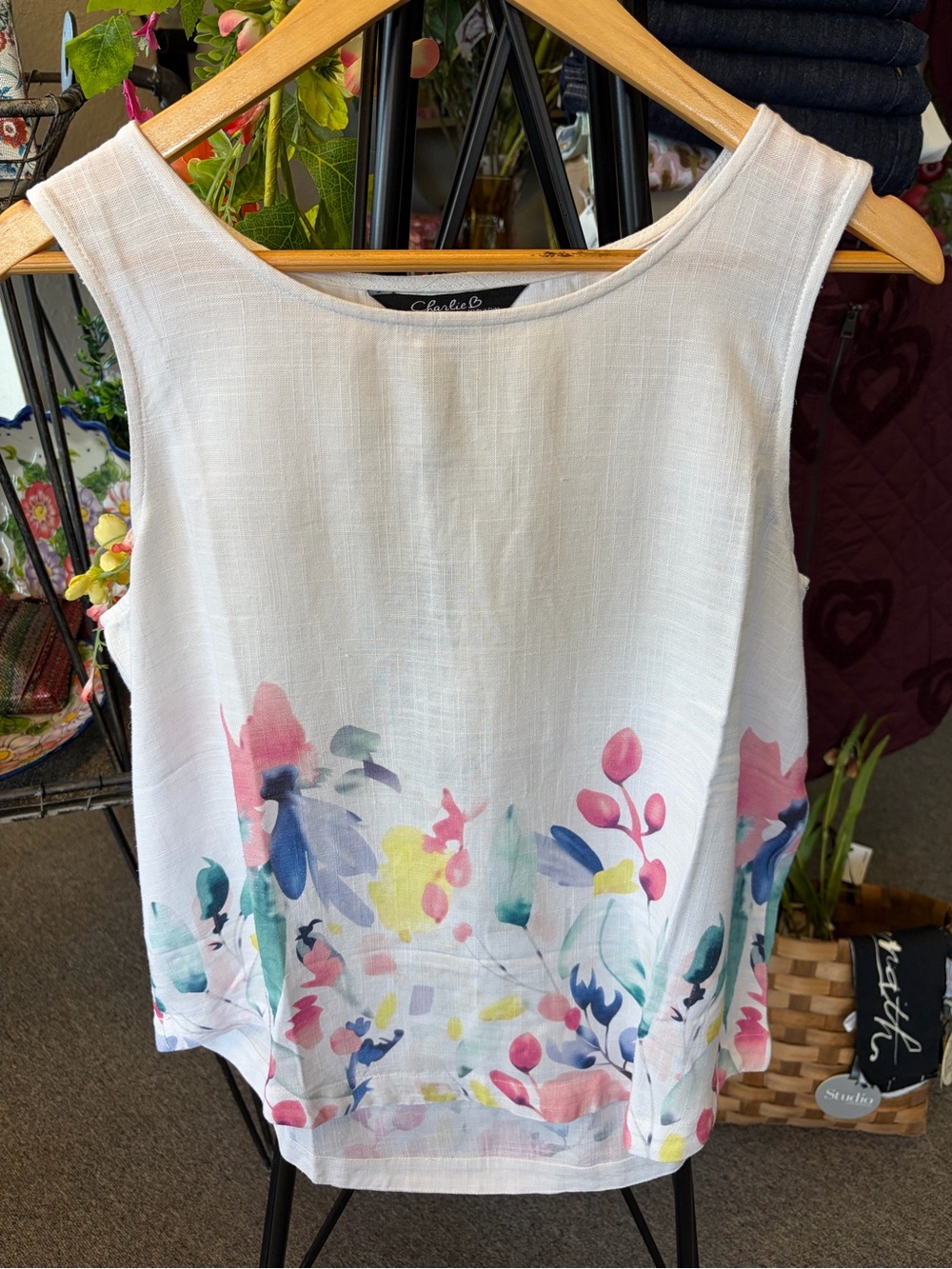 CHARLIE B White Sleeveless Floral Watercolor Hem Tank